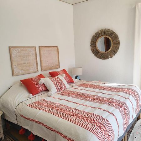 Casa Louisa Bed & Breakfast Serralongue Luaran gambar