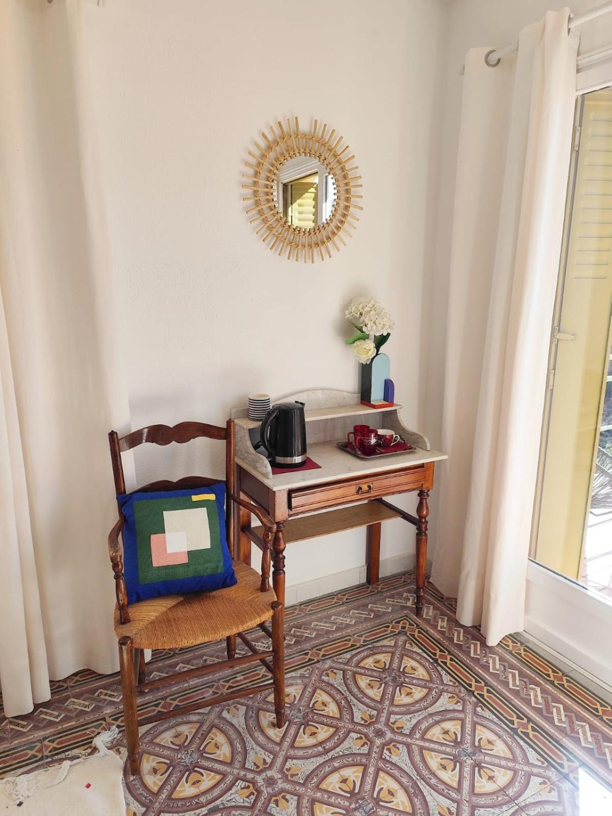 Casa Louisa Bed & Breakfast Serralongue Luaran gambar